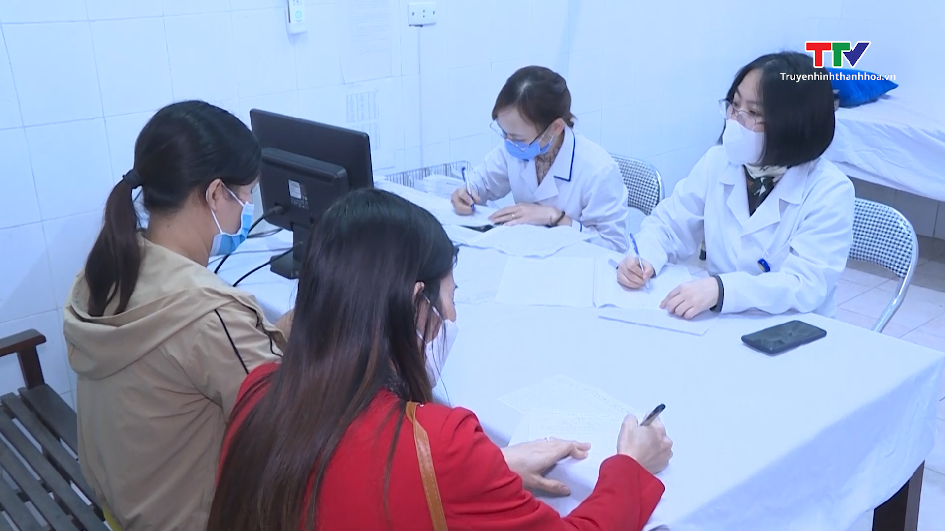 Thanh Hoá: Số lượng người khám, tư vấn sinh con năm Giáp Thìn 2024 gia tăng- Ảnh 1.