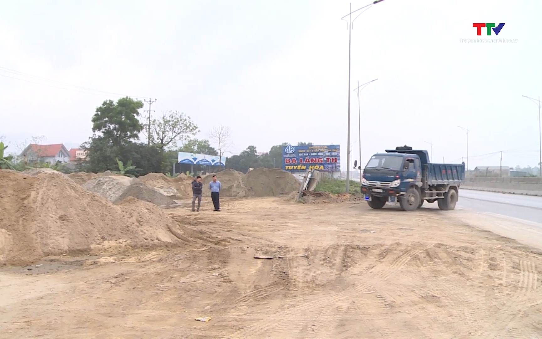 Nhiều bãi tập kết vật liệu không phép tại thị xã Nghi Sơn