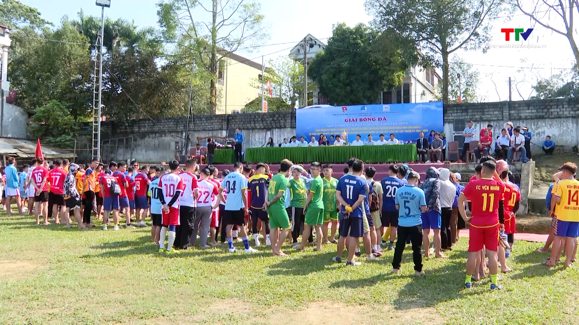 Khai mạc Giải bóng đá nam thanh niên huyện Thường Xuân lần thứ II năm 2024- Ảnh 1.