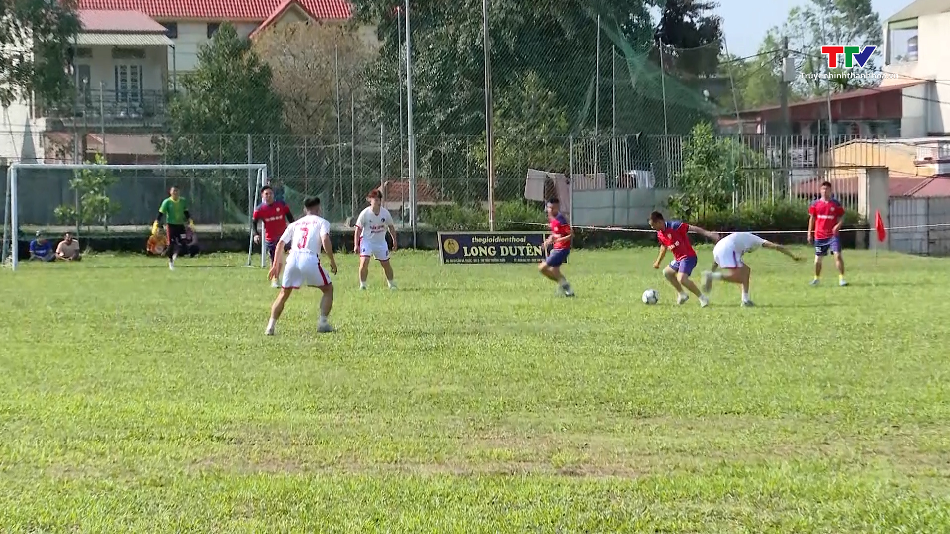 Khai mạc Giải bóng đá nam thanh niên huyện Thường Xuân lần thứ II năm 2024- Ảnh 2.