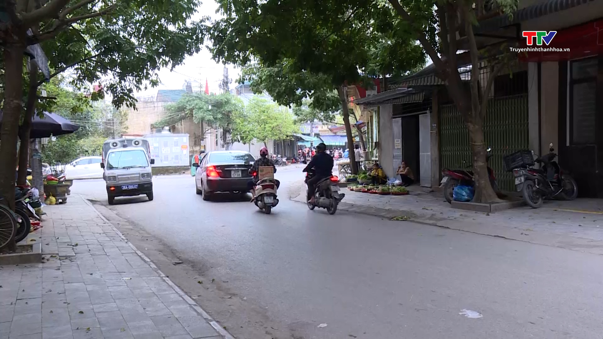 Phường Đông Sơn, thành phố Thanh Hóa tăng cường các biện pháp đảm bảo hành lang ATGT- Ảnh 1.