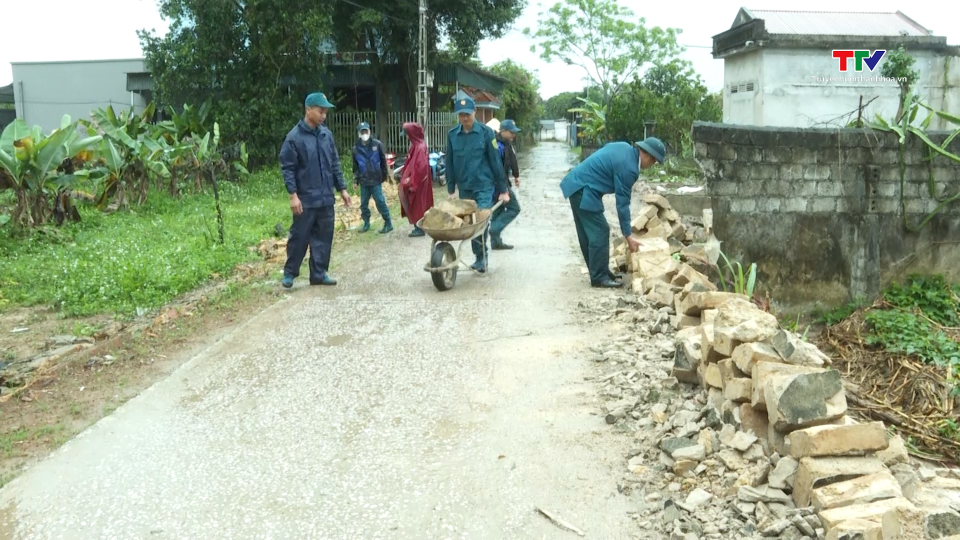 Lực lượng dân quân tự vệ huyện Triệu Sơn chung tay xây dựng nông thôn mới nâng cao- Ảnh 1.