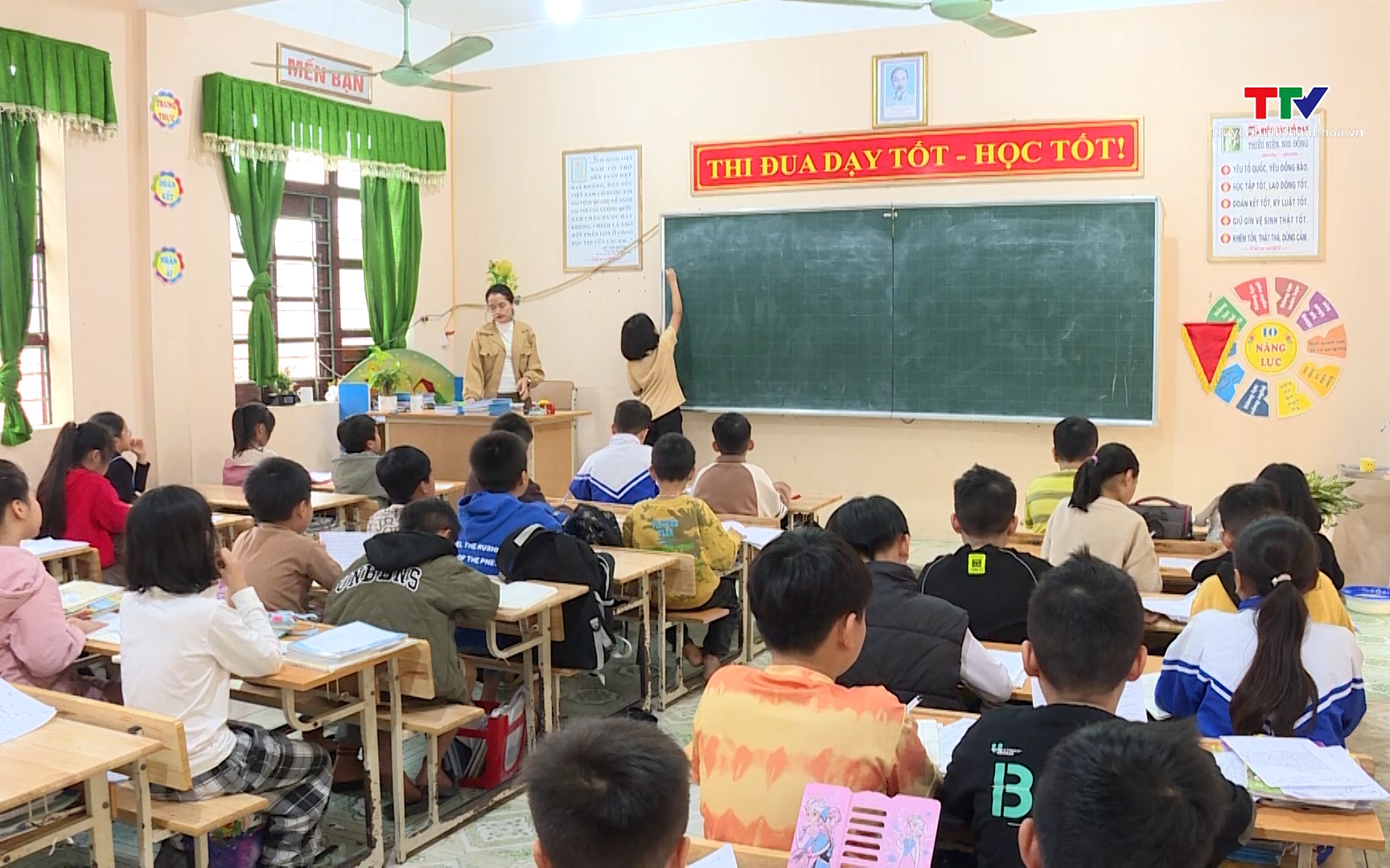 Các địa phương khắc phục tình trạng thiếu giáo viên