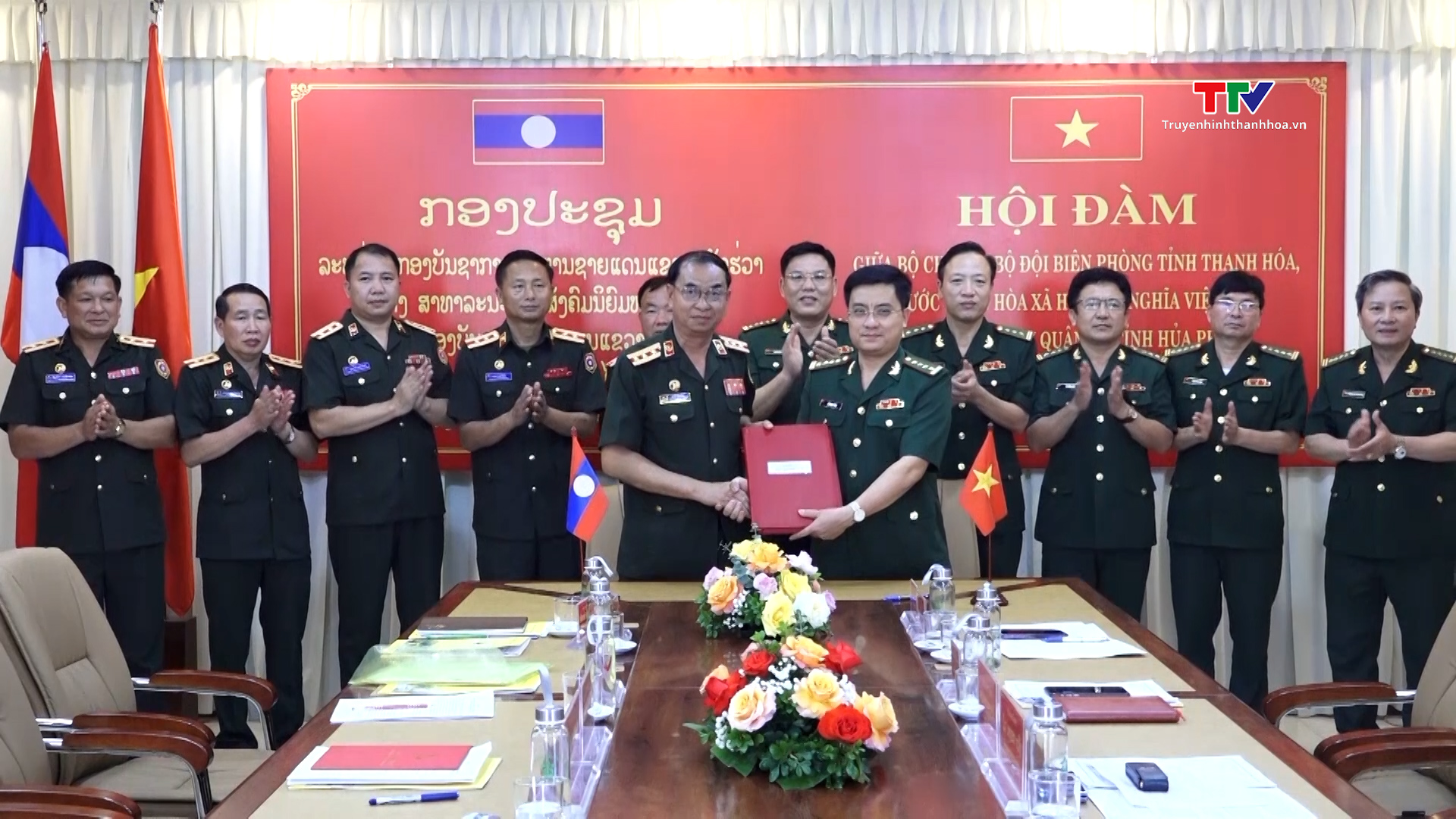 Bộ đội biên phòng tỉnh Thanh Hóa tăng cường công tác thông tin đối ngoại trên địa bàn biên giới- Ảnh 7.