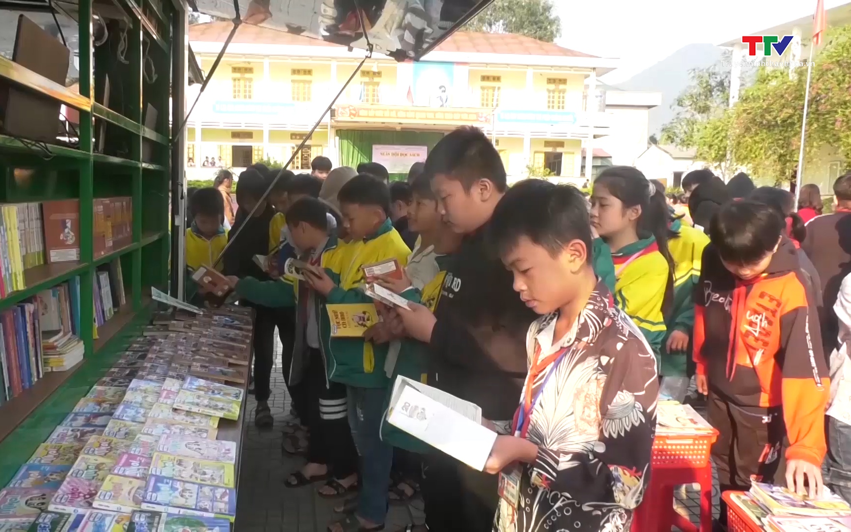 Ngày hội đọc sách tại Trường THCS Xuân Cẩm, huyện Thường Xuân