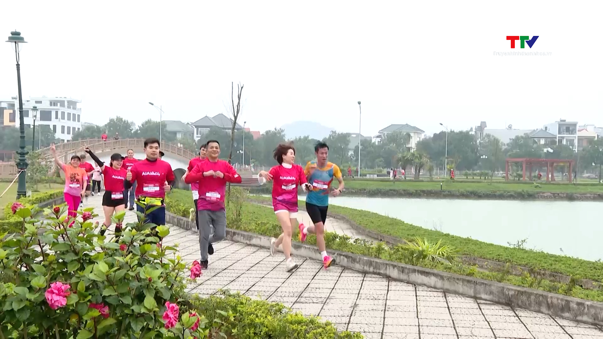 AIA Việt Nam tổ chức Fun Run "Khai bước Alpha, bật Mood sống khỏe" tại Thanh Hóa - Ảnh 2.