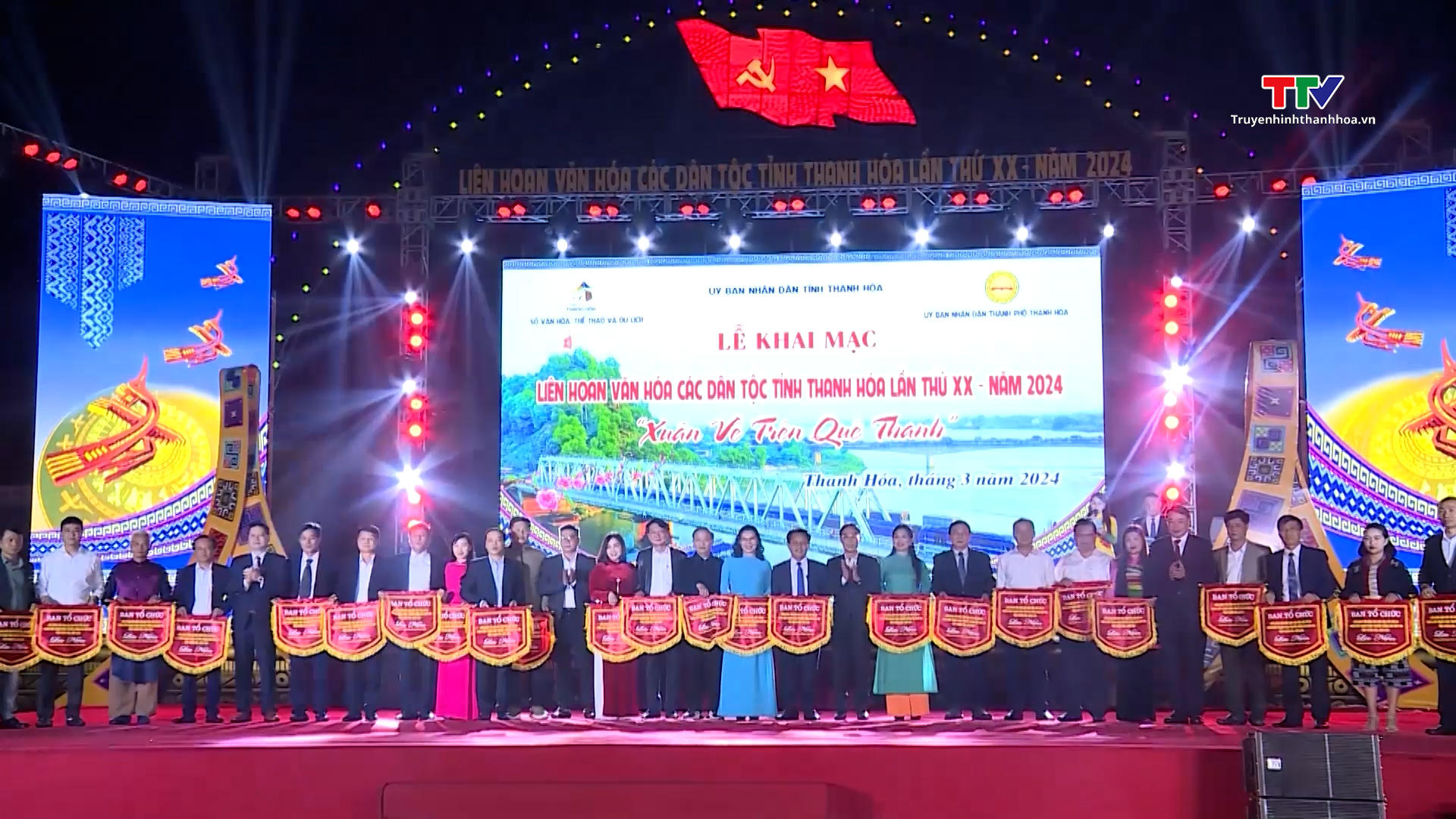 Liên hoan Văn hóa dân tộc lần thứ XX và trình diễn trang phục truyền thống các dân tộc tỉnh Thanh Hóa- Ảnh 2.
