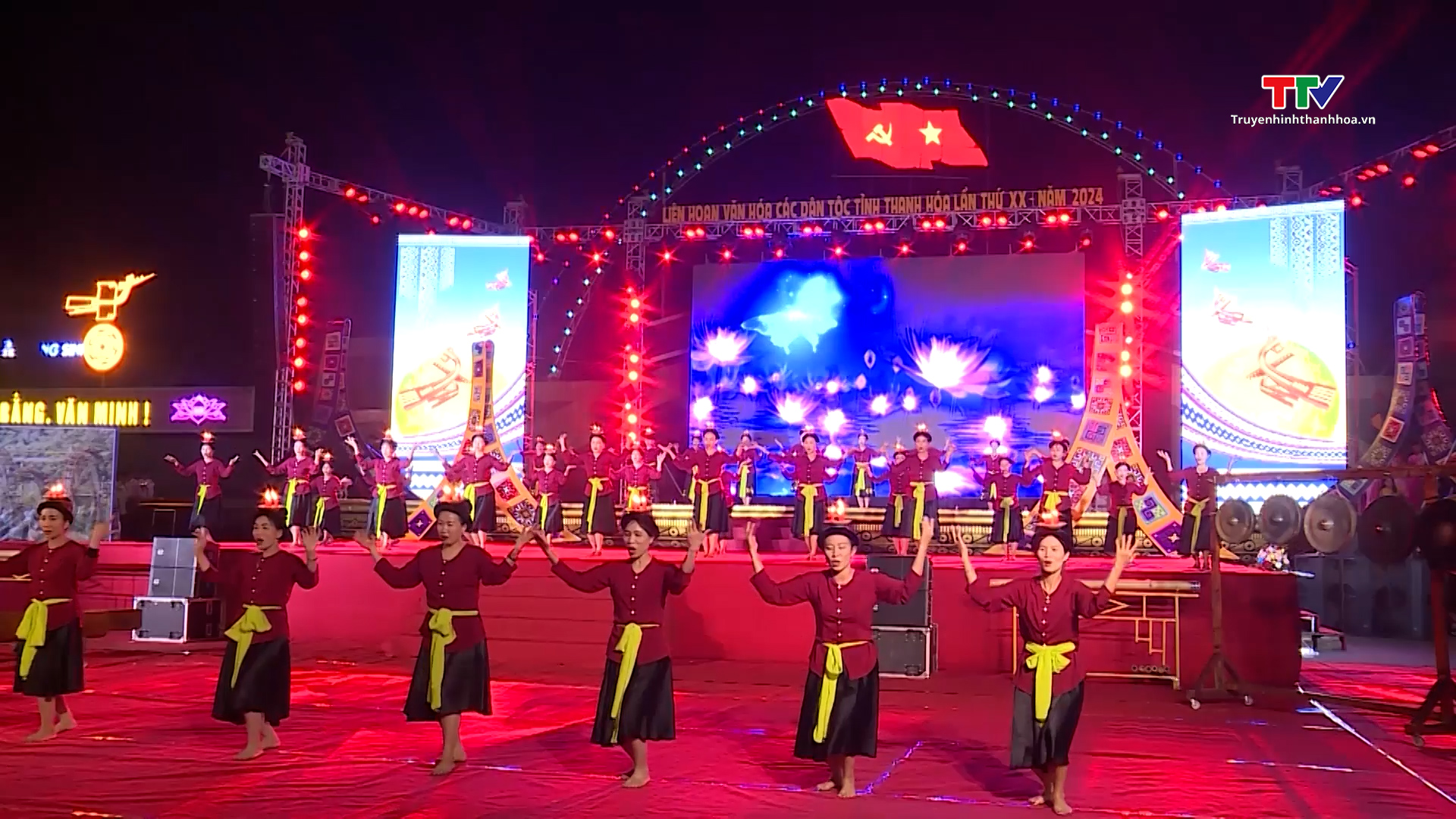 Liên hoan Văn hóa dân tộc lần thứ XX và trình diễn trang phục truyền thống các dân tộc tỉnh Thanh Hóa- Ảnh 4.