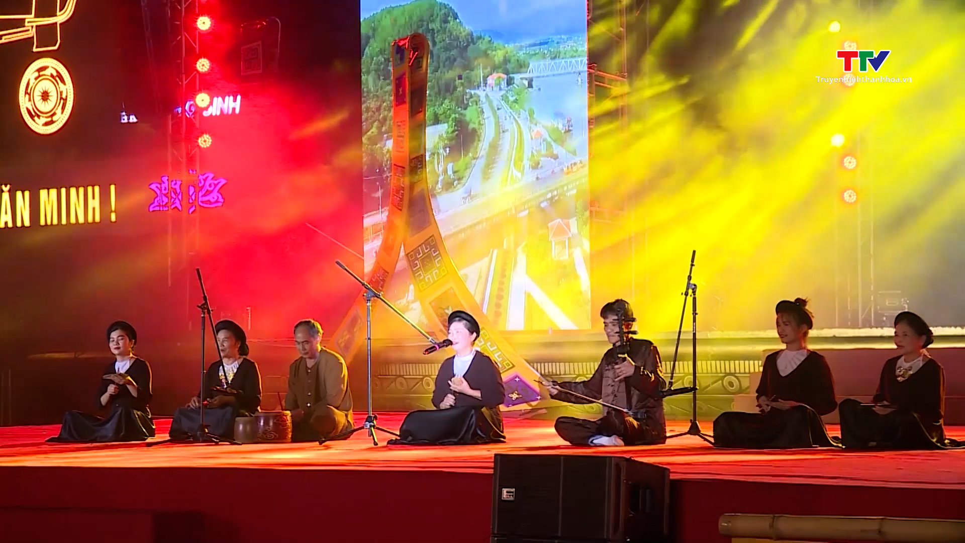 Liên hoan Văn hóa dân tộc lần thứ XX và trình diễn trang phục truyền thống các dân tộc tỉnh Thanh Hóa- Ảnh 5.