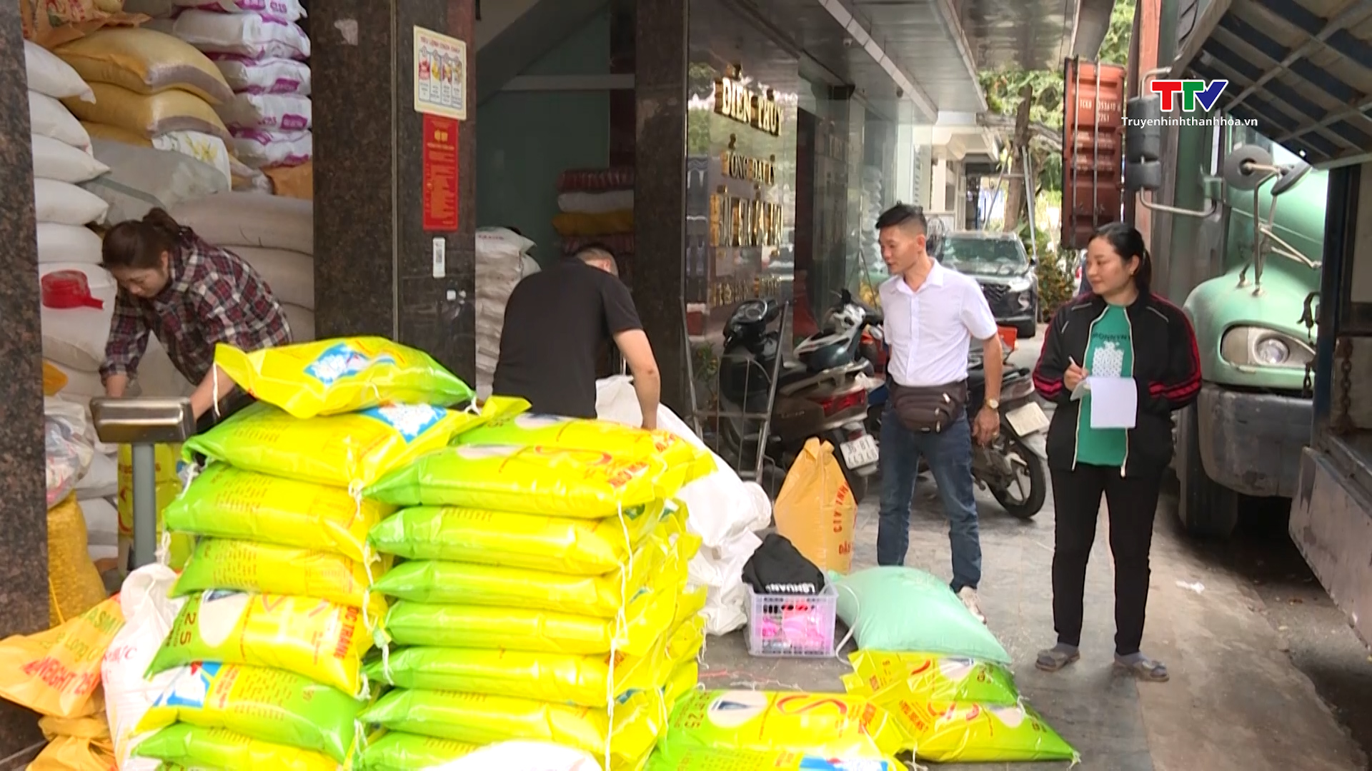Tiêu thụ gạo trên địa bàn tỉnh Thanh Hóa tăng mạnh- Ảnh 1.