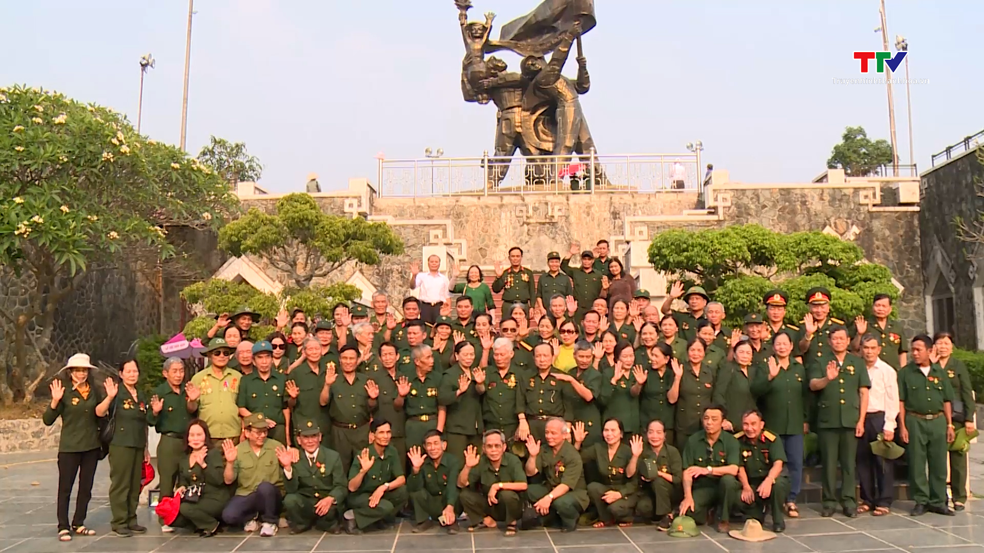 Hội Cựu Thanh niên xung phong tỉnh Thanh Hóa tổ chức hành trình về nguồn- Ảnh 7.