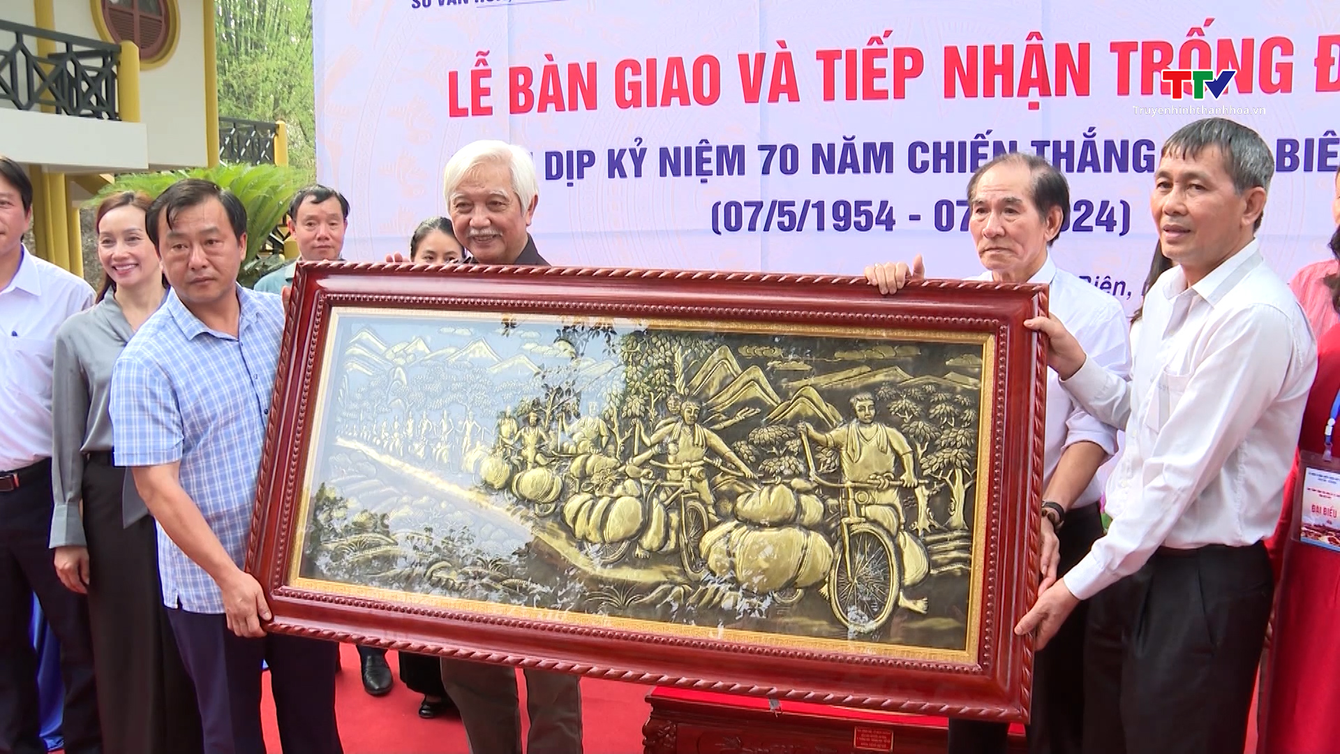 Bàn giao tiếp nhận trống đồng cho tỉnh Điện Biên- Ảnh 2.