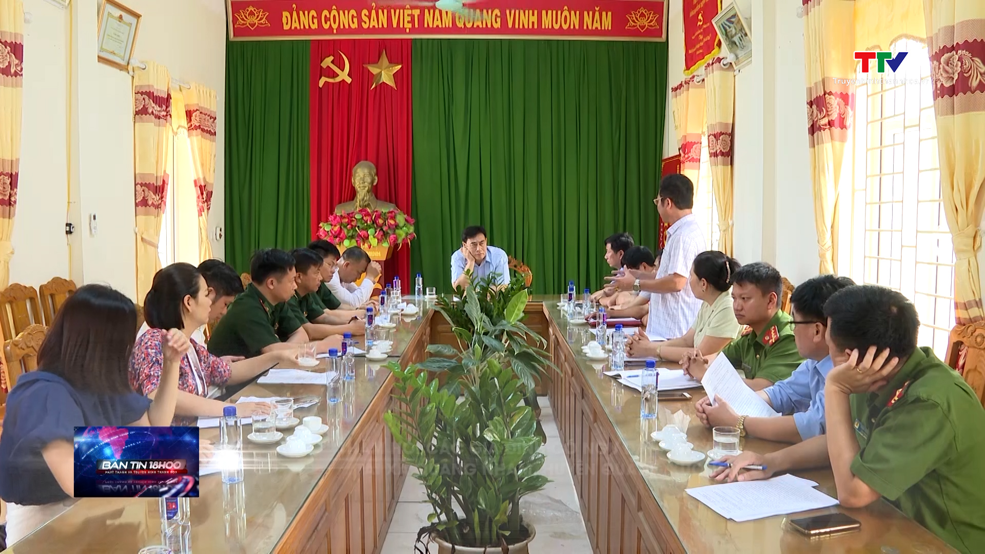 Thăm hỏi các gia đình có ngư dân mất tích tại xã Quảng Nham, huyện Quảng Xương- Ảnh 1.