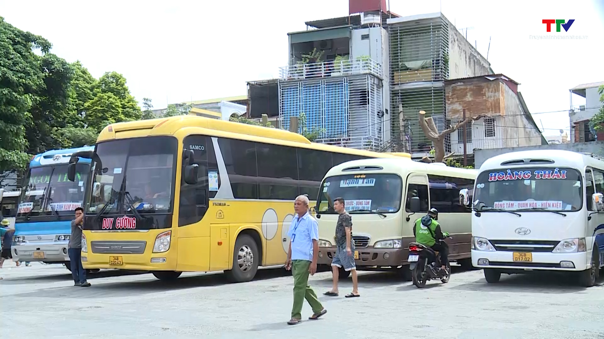 Lượng khách đi lại tại các bến xe thành phố Thanh Hóa tăng- Ảnh 1.