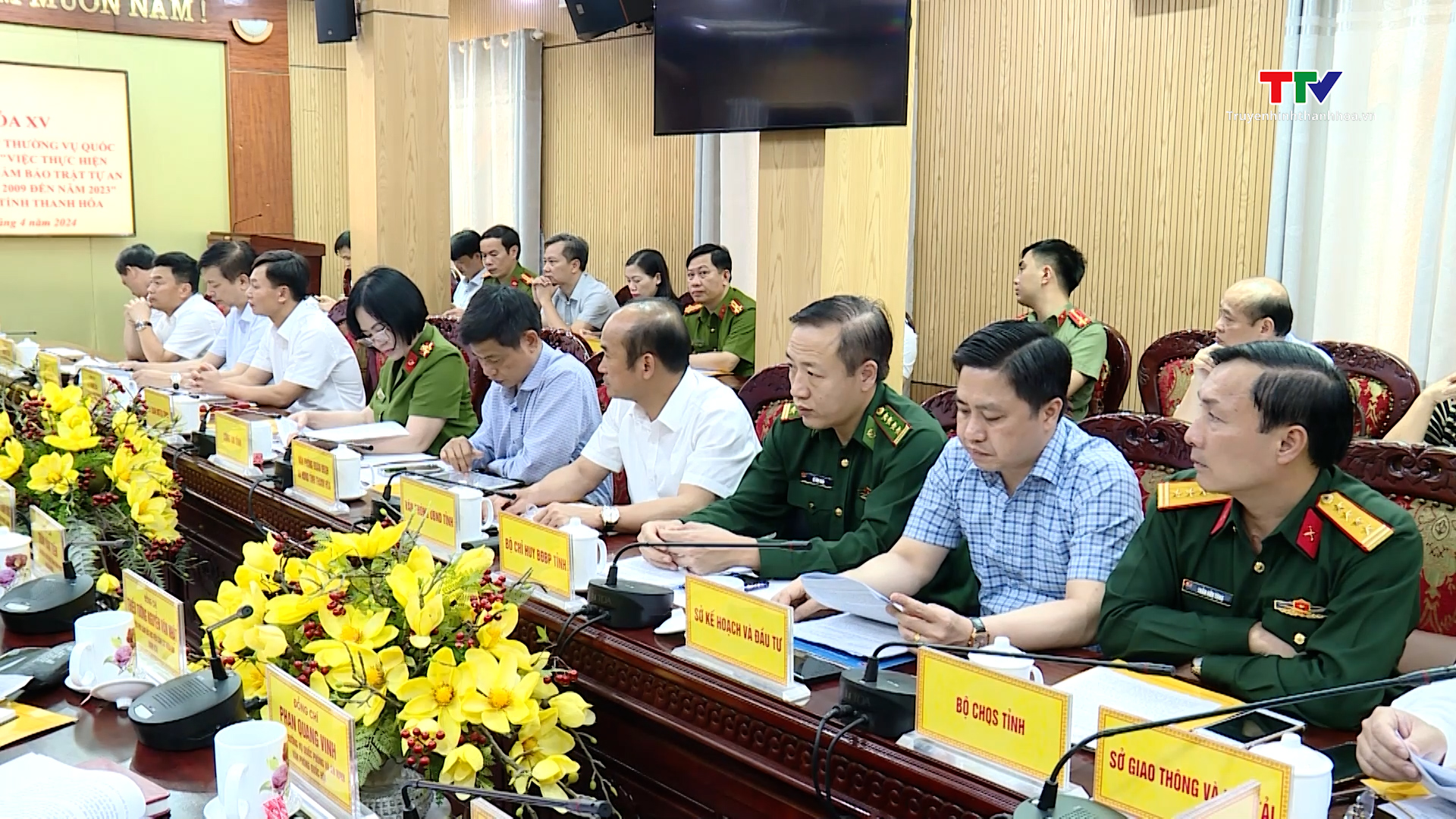 Giám sát chuyên đề thực hiện chính sách, pháp luật về bảo đảm trật tự an toàn giao thông tại huyện Hoằng Hóa- Ảnh 1.
