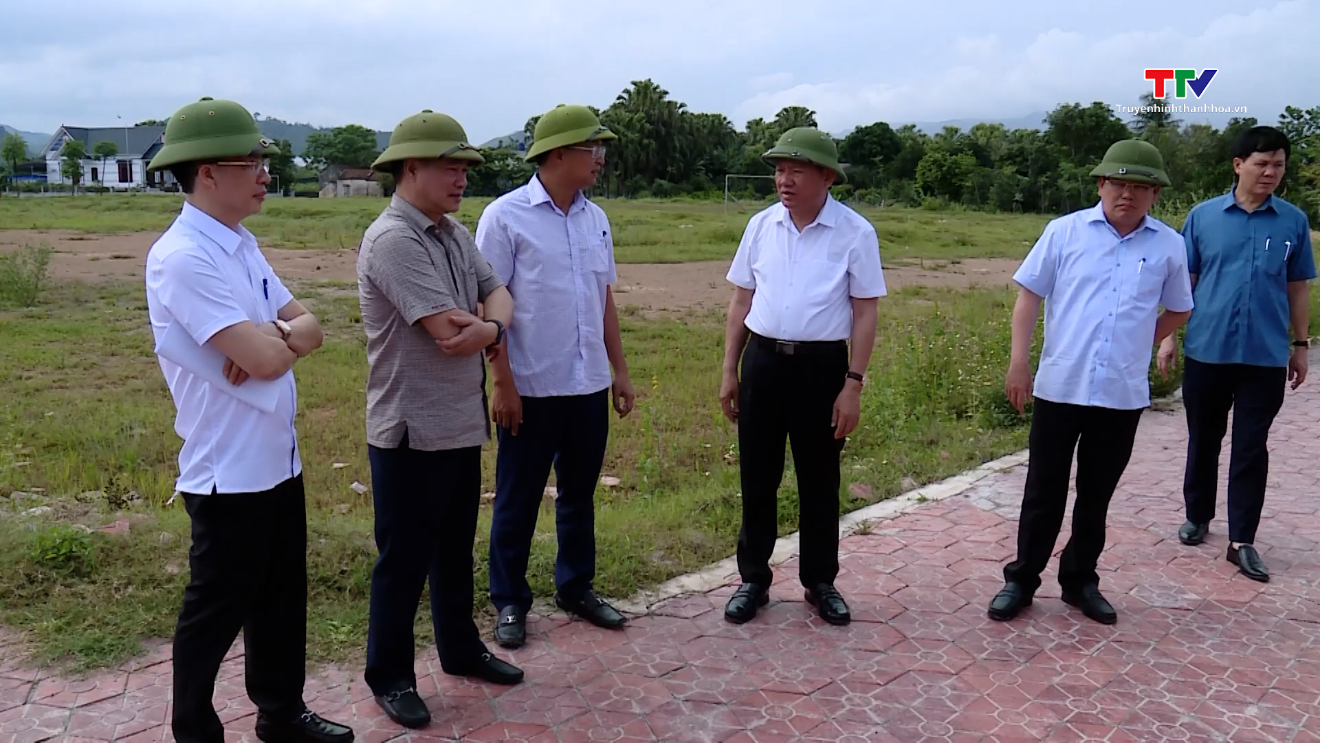 Phó Chủ tịch Thường trực UBND tỉnh Nguyễn Văn Thi kiểm tra dự án tại thị xã Nghi Sơn- Ảnh 3.