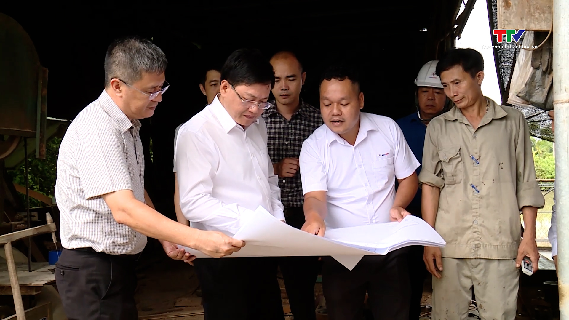 Phó Chủ tịch UBND tỉnh Mai Xuân Liêm kiểm tra công tác giải phóng mặt bằng đường dây 500kV mạch 3 - Ảnh 2.