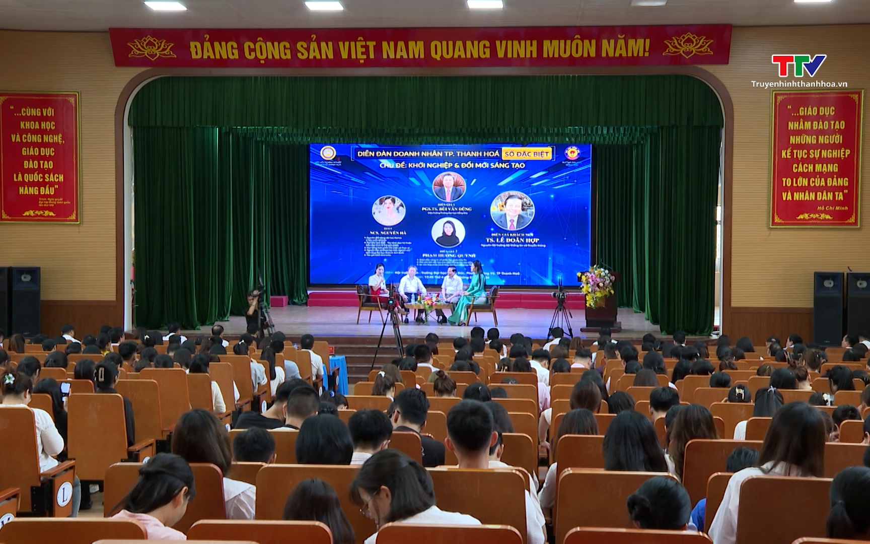 Diễn đàn doanh nhân thành phố Thanh Hoá với chủ đề 