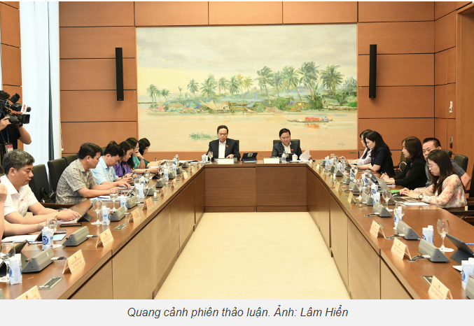 Chủ tịch Quốc hội Trần Thanh Mẫn tham dự Phiên thảo luận Tổ về đánh giá tình hình kinh tế - xã hội và ngân sách nhà nước- Ảnh 2.