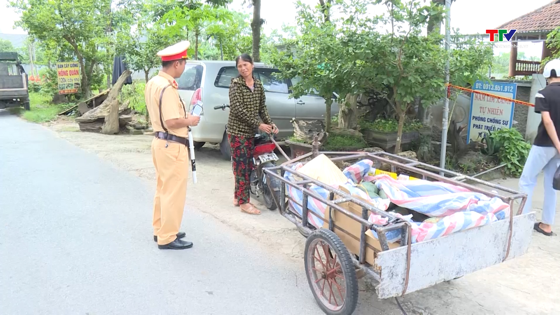 Công an huyện Nga Sơn xử lý vi phạm giao thông nông thôn- Ảnh 1.
