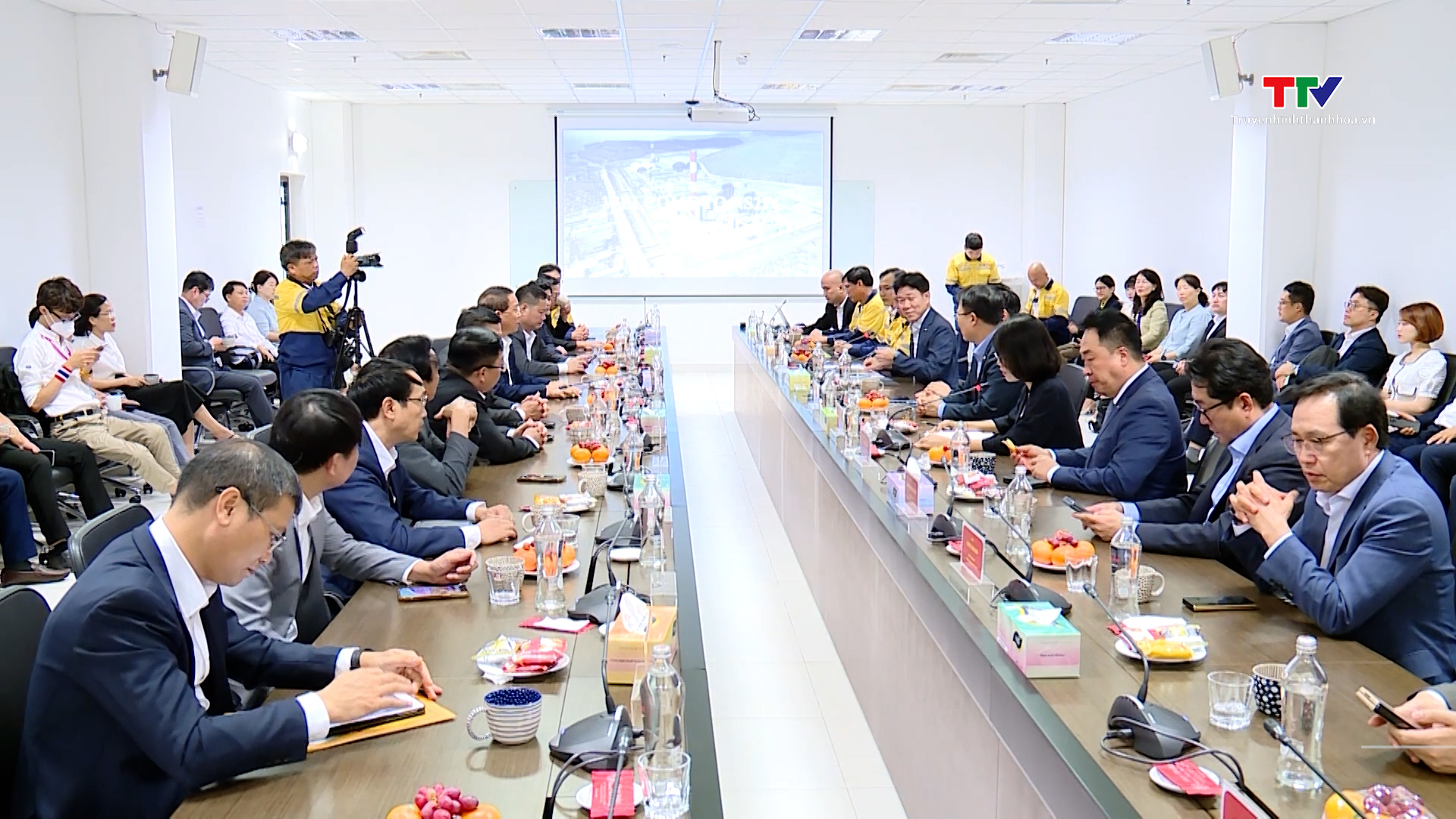 Chủ tịch Ủy ban Nhân dân tỉnh tiếp các doanh nghiệp Hàn Quốc- Ảnh 5.