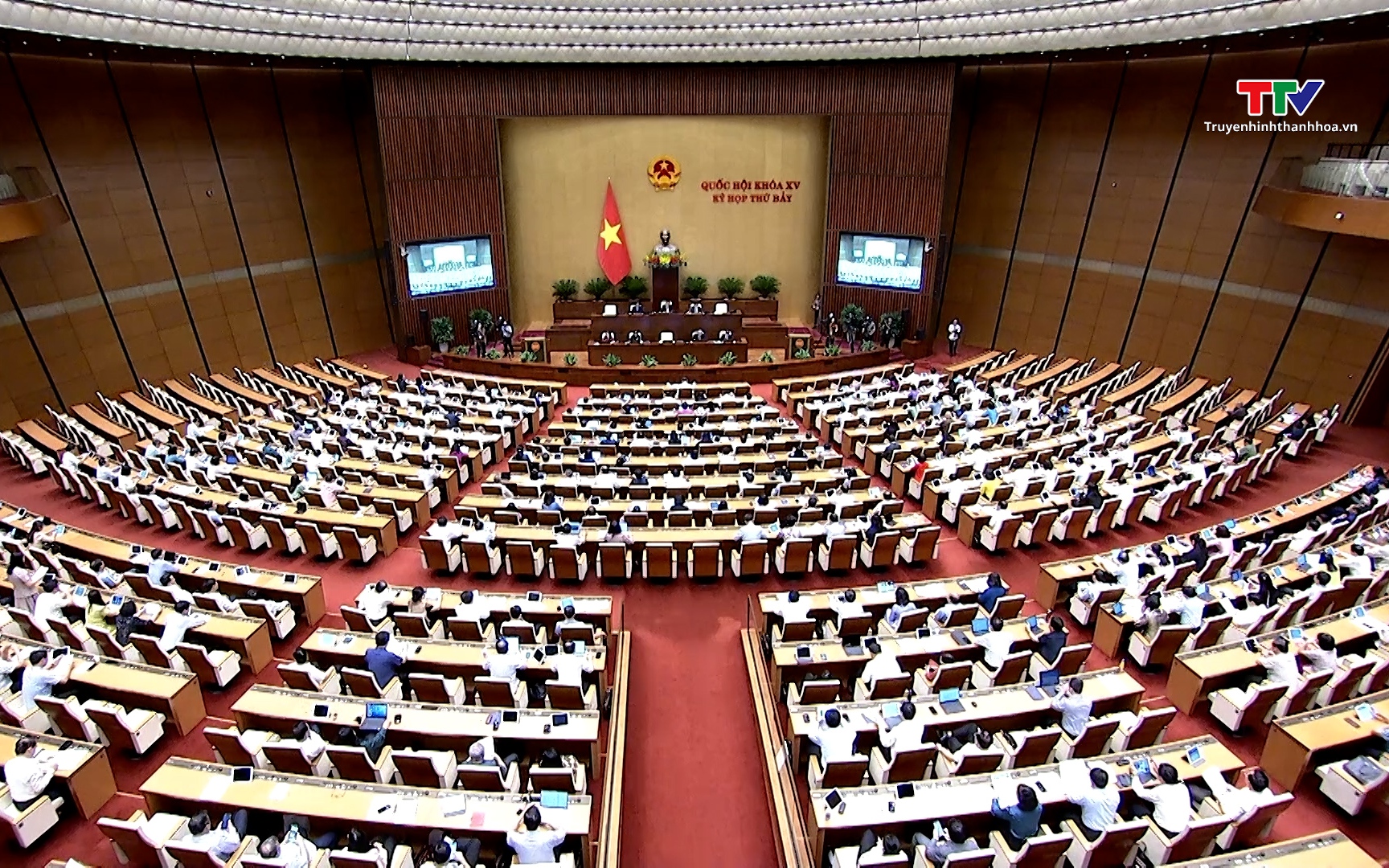 Quốc hội thảo luận về các dự thảo luật