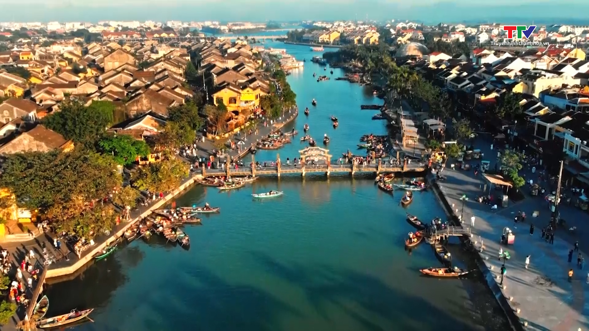 Việt Nam có 3 điểm đến trong Top 100 thành phố đi bộ thú vị nhất thế giới- Ảnh 1.