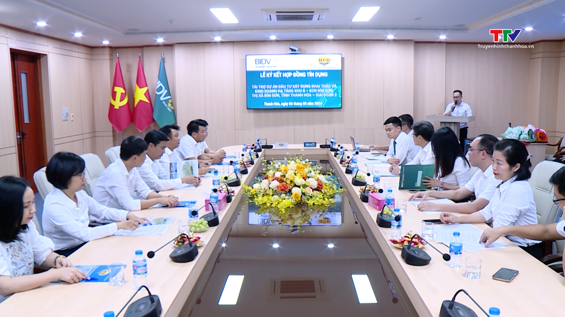 Ký kết hợp đồng tài trợ tín dụng giữa BIDV Thanh Hóa và Công ty HUD4- Ảnh 1.