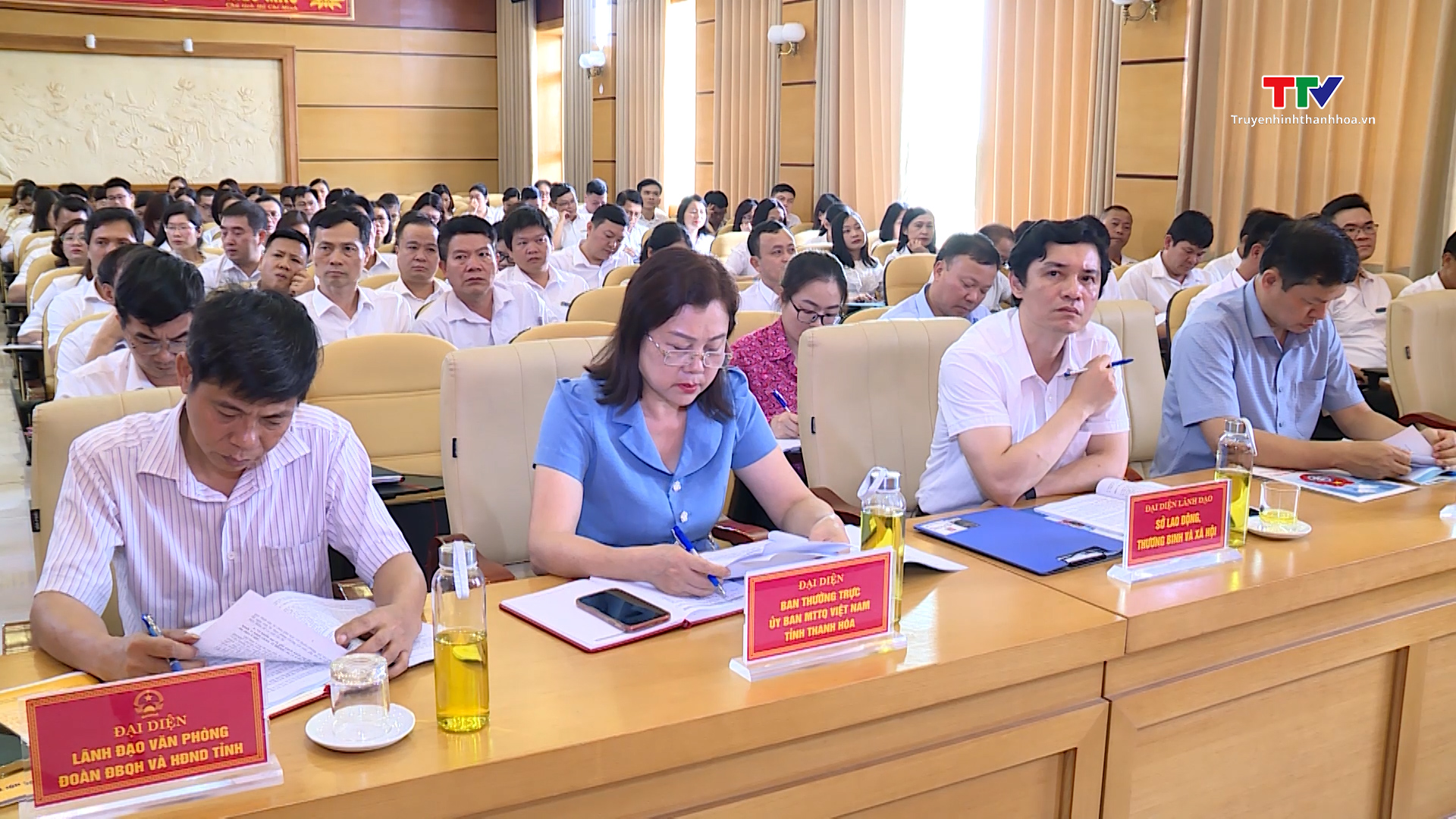 Đại biểu Quốc hội tỉnh Thanh Hoá tiếp xúc cử tri theo chuyên đề với cử tri bảo hiểm xã hội tỉnh Thanh Hoá- Ảnh 2.