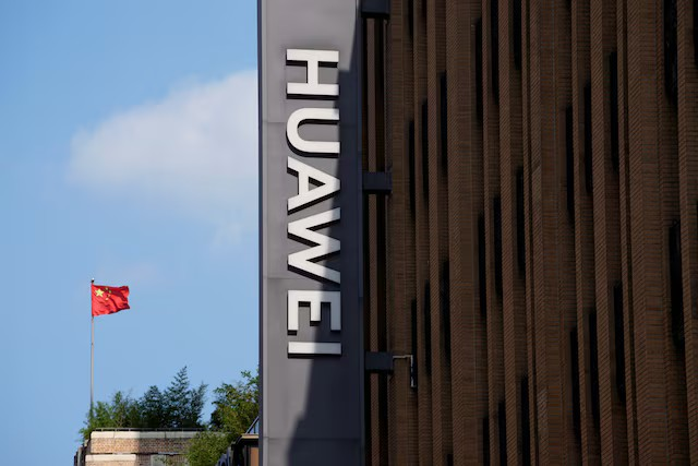 Mỹ thu hồi một số giấy phép xuất khẩu chip cho Huawei nhằm kiềm chế sức mạnh công nghệ của Trung Quốc- Ảnh 1.