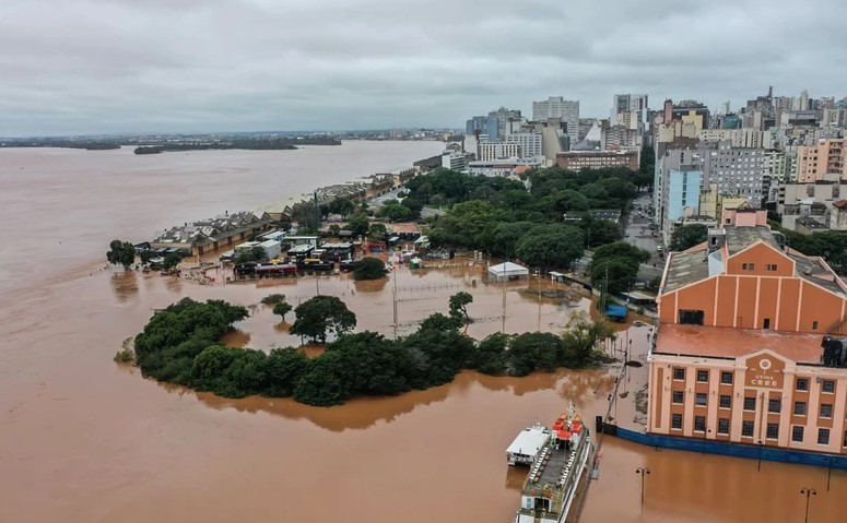 Brazil triển khai công tác cứu hộ cho các vùng bị lũ lụt tàn phá- Ảnh 1.