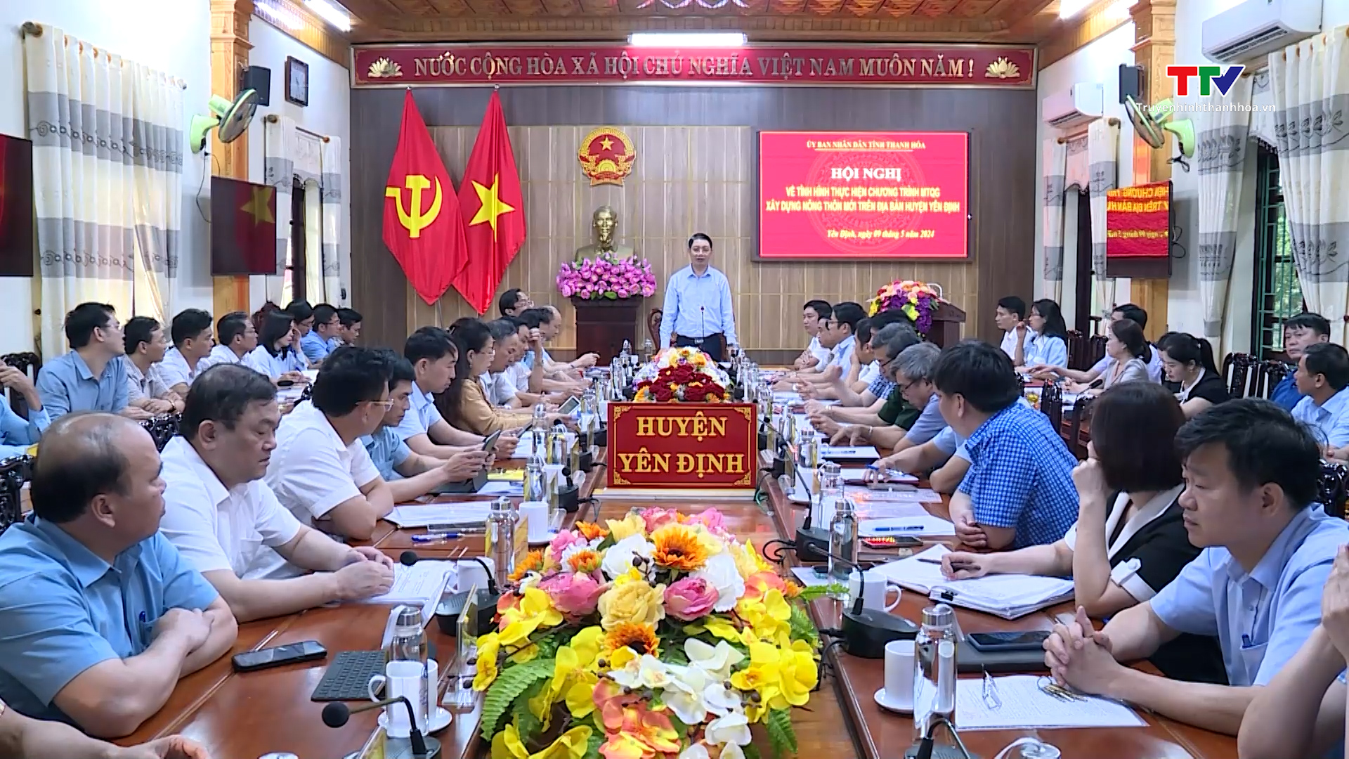 Phó Chủ tịch Ủy ban Nhân dân tỉnh Lê Đức Giang kiểm tra tiến độ xây dựng huyện nông thôn mới nâng cao tại Yên Định- Ảnh 2.