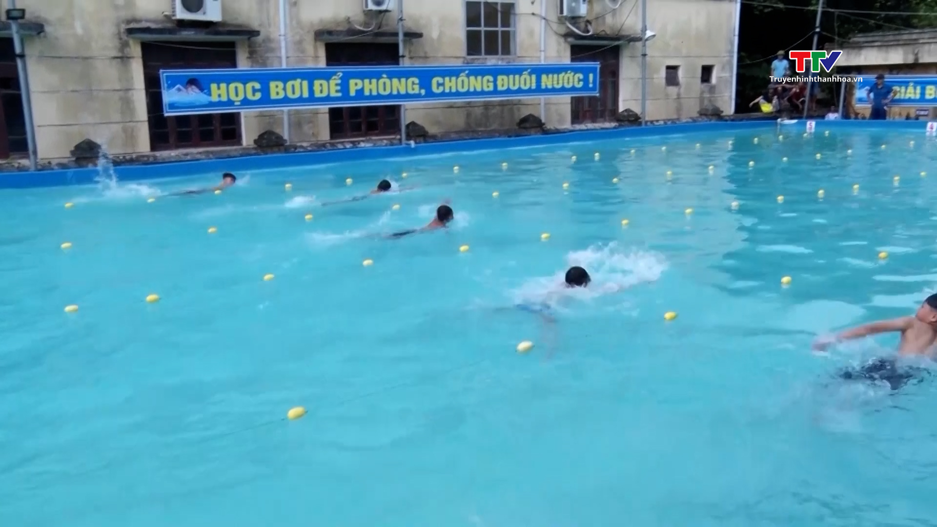 Huyện Thiệu Hoá phát động toàn dân tập luyện môn bơi phòng, chống đuối nước và Giải bơi, lặn lần thứ III, năm 2024- Ảnh 1.