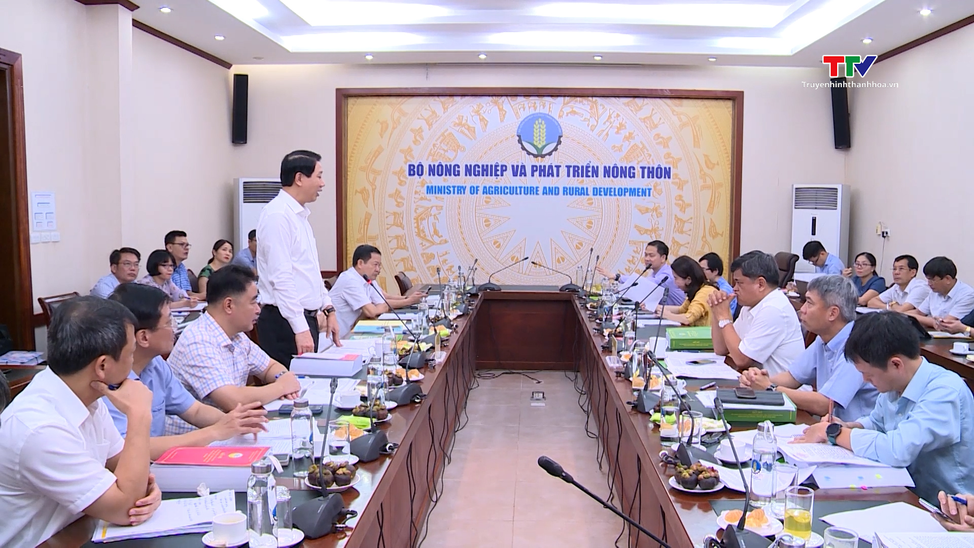 Hội nghị xét, công nhận huyện Hậu Lộc đạt chuẩn Nông thôn mới- Ảnh 1.