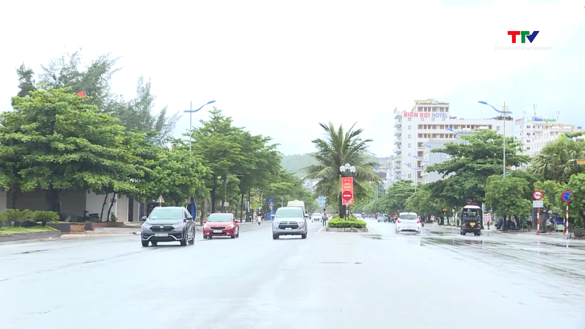 Thành phố Sầm Sơn tăng cường đảm bảo an toàn giao thông  và trật tự đô thị- Ảnh 2.