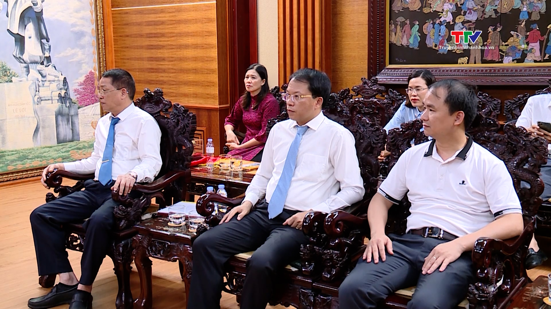 Chủ tịch UBND tỉnh Đỗ Minh Tuấn tiếp Đại sứ đặc mệnh toàn quyền Ấn Độ tại Việt Nam- Ảnh 4.