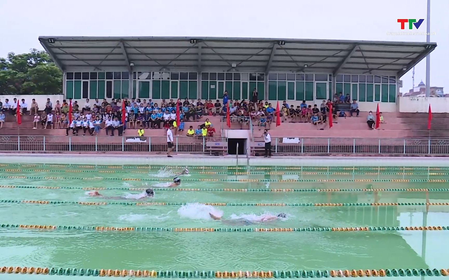 Thành phố Thanh Hóa phát động toàn dân tập luyện môn bơi, phòng chống đuối nước và khai mạc lớp dạy bơi cho trẻ em năm 2024