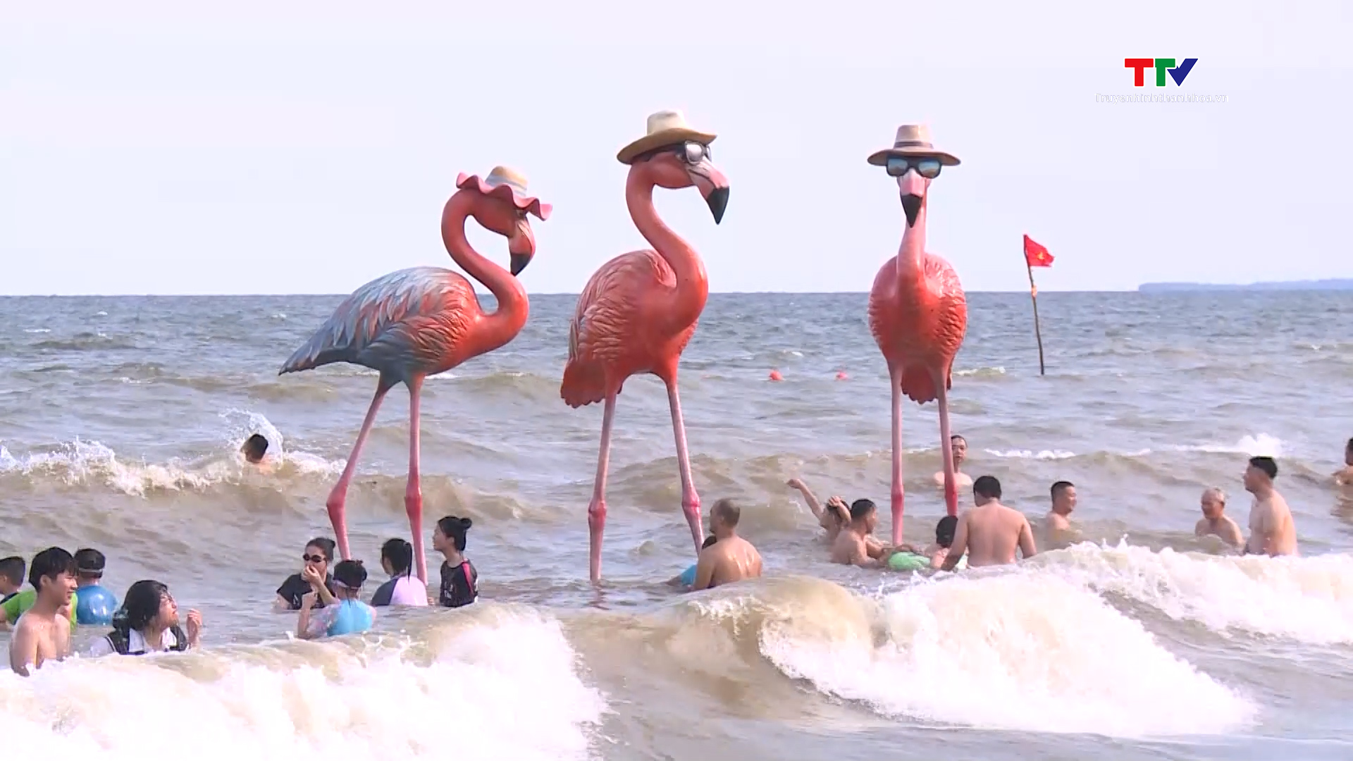 Flamingo Ibiza Hải Tiến khuấy động mùa hè Thanh Hoá bằng chuỗi sự kiện đường phố mới lạ "Lala Town"- Ảnh 2.