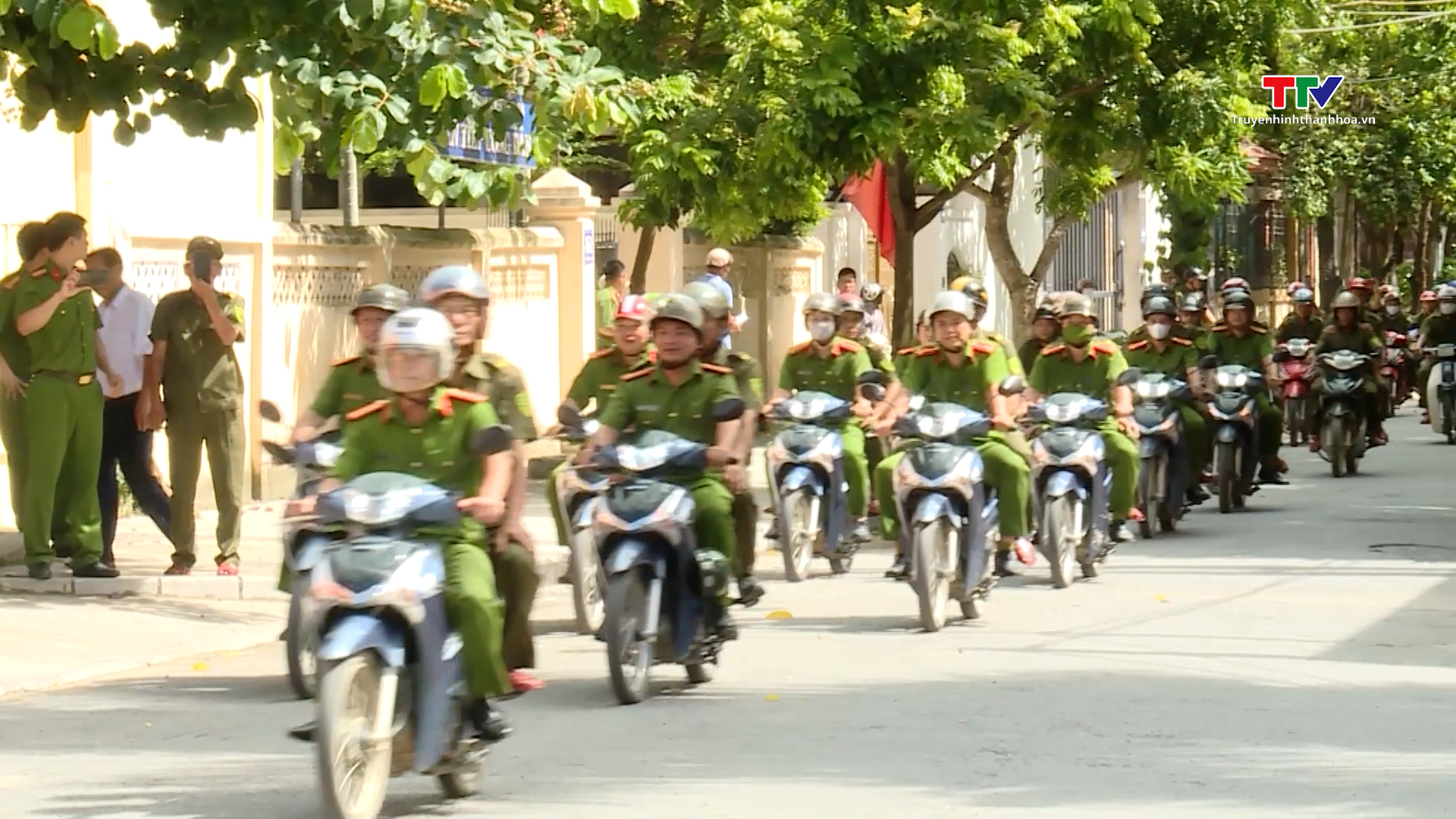 Tỉnh Thanh Hoá ra mắt lực lượng tham gia bảo vệ an ninh trật tự cơ sở- Ảnh 8.