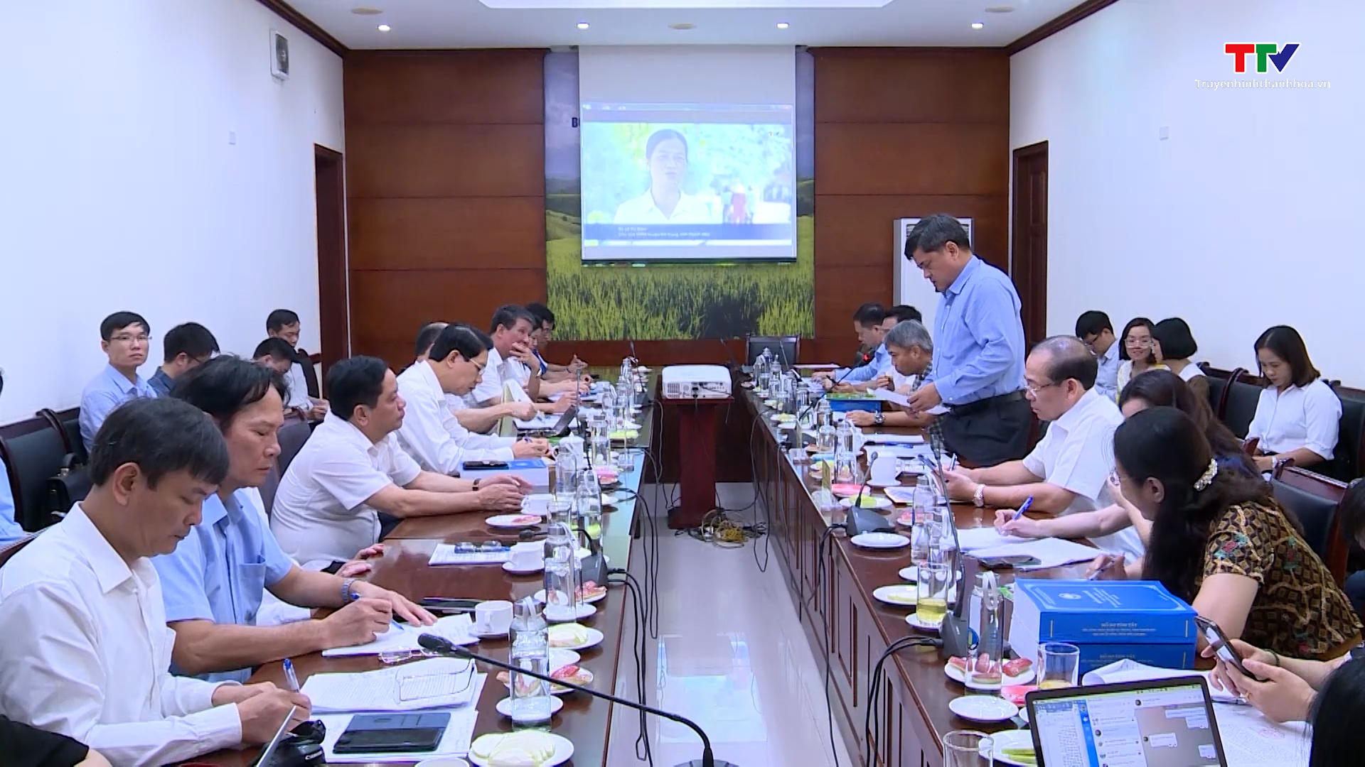 Hội nghị xét, công nhận huyện Hà Trung đạt chuẩn Nông thôn mới- Ảnh 1.