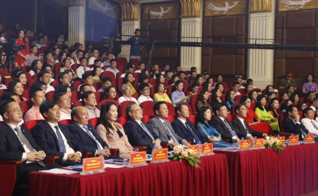 Bế mạc Liên hoan Phát thanh toàn quốc lần thứ XVI tại Thanh Hóa: Ấn tượng và giàu cảm xúc- Ảnh 1.