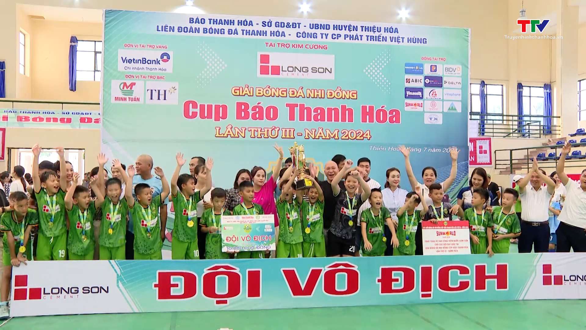 U8 thành phố Thanh Hóa và U10 Hà Trung vô địch Giải Bóng đá Nhi đồng Cup Báo Thanh Hóa lần thứ III năm 2024- Ảnh 3.