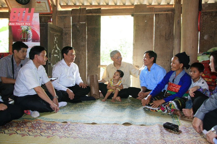 Những hình ảnh về Tổng Bí thư Nguyễn Phú Trọng với Đảng bộ, chính quyền và Nhân dân tỉnh Thanh Hóa- Ảnh 13.