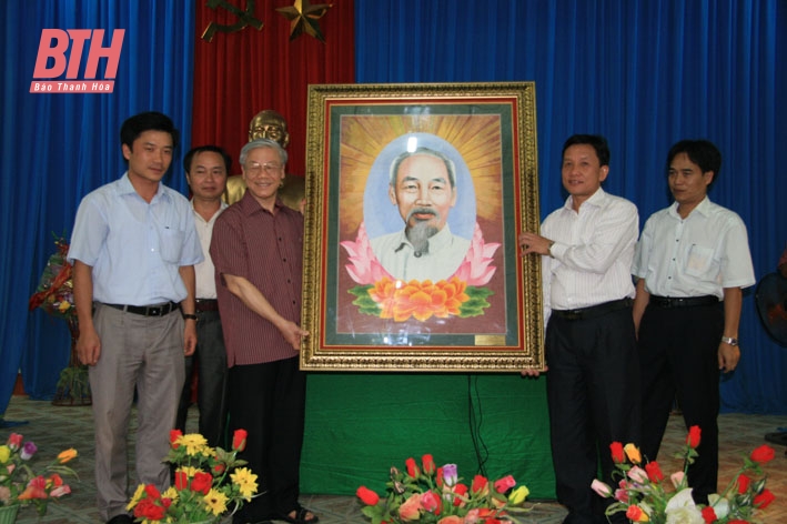Những hình ảnh về Tổng Bí thư Nguyễn Phú Trọng với Đảng bộ, chính quyền và Nhân dân tỉnh Thanh Hóa- Ảnh 14.