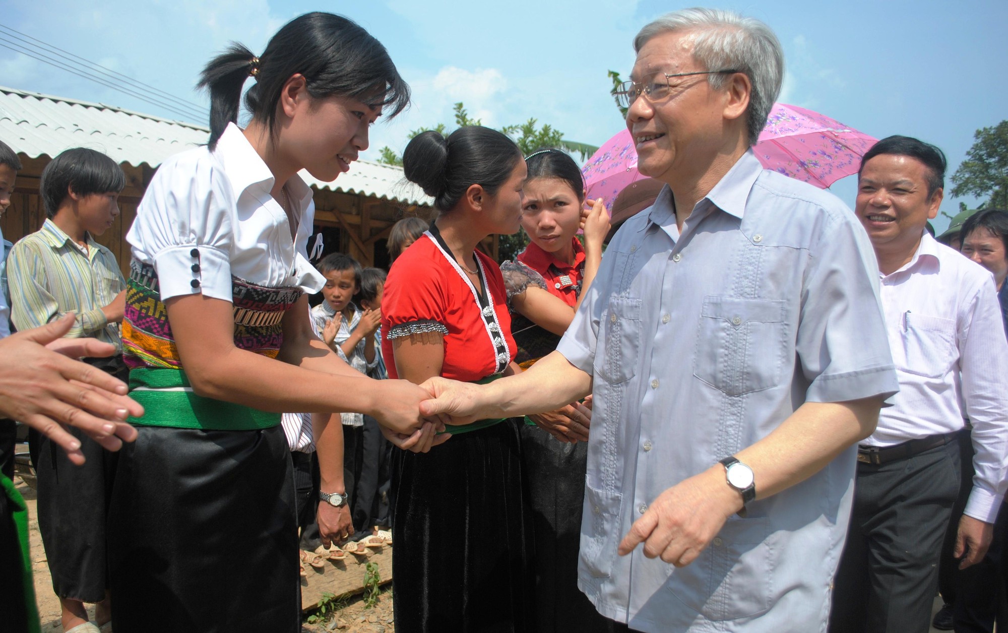 Một số hình ảnh Tổng Bí thư Nguyễn Phú Trọng với đồng bào Mường Lát ở Thanh Hóa- Ảnh 6.