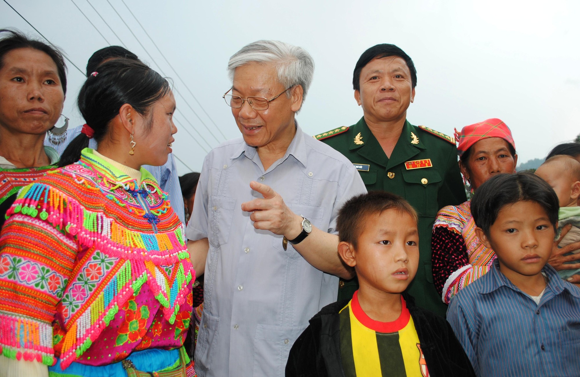 Một số hình ảnh Tổng Bí thư Nguyễn Phú Trọng với đồng bào Mường Lát ở Thanh Hóa- Ảnh 8.