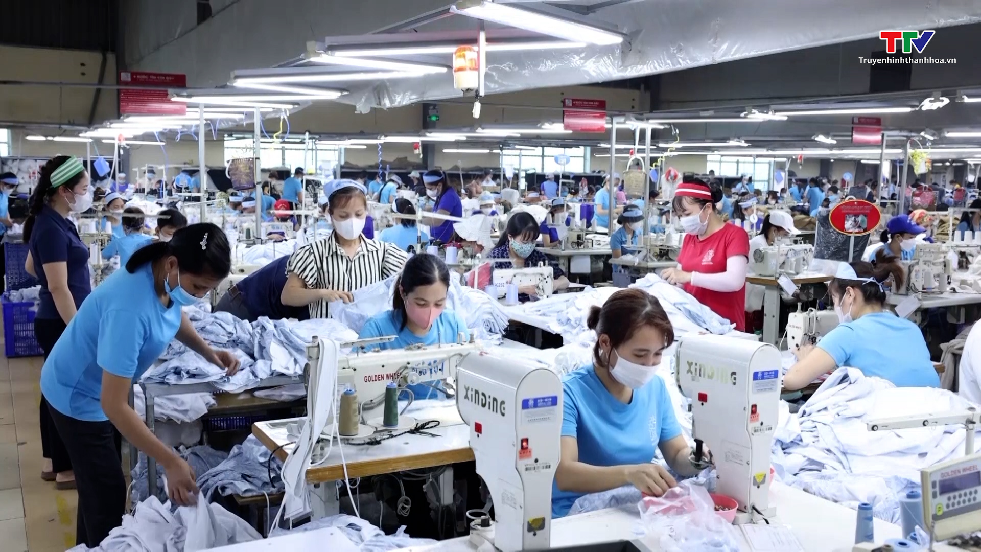 Việt Nam dẫn đầu thị phần xuất khẩu hàng dệt may tại Mỹ- Ảnh 1.