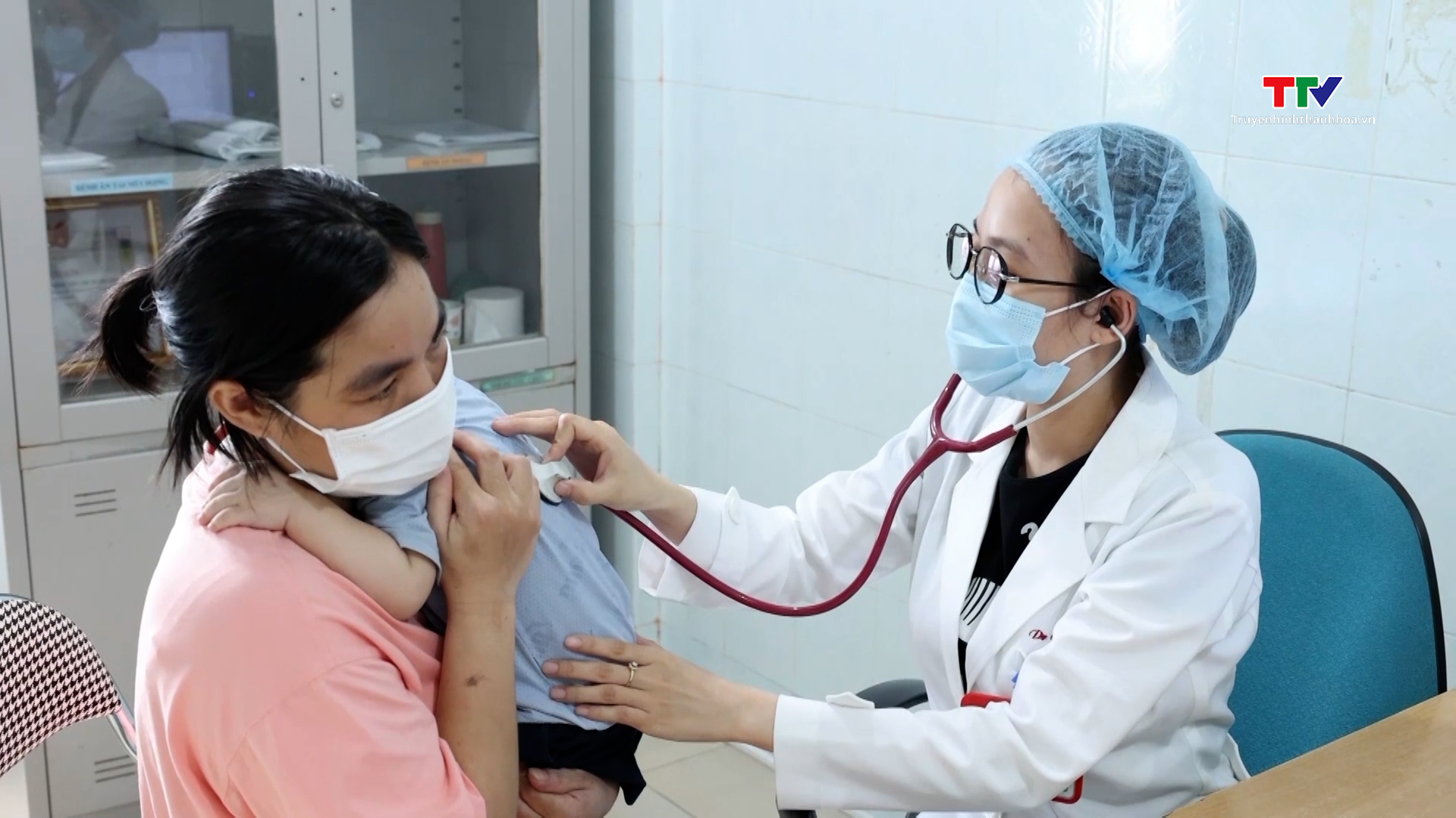 Thanh Hoá: người dân đi tiêm vaccine phòng bệnh bạch hầu tăng cao- Ảnh 4.