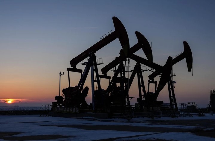 Giá dầu thế giới tăng lên mức cao nhất trong hai tháng- Ảnh 1.