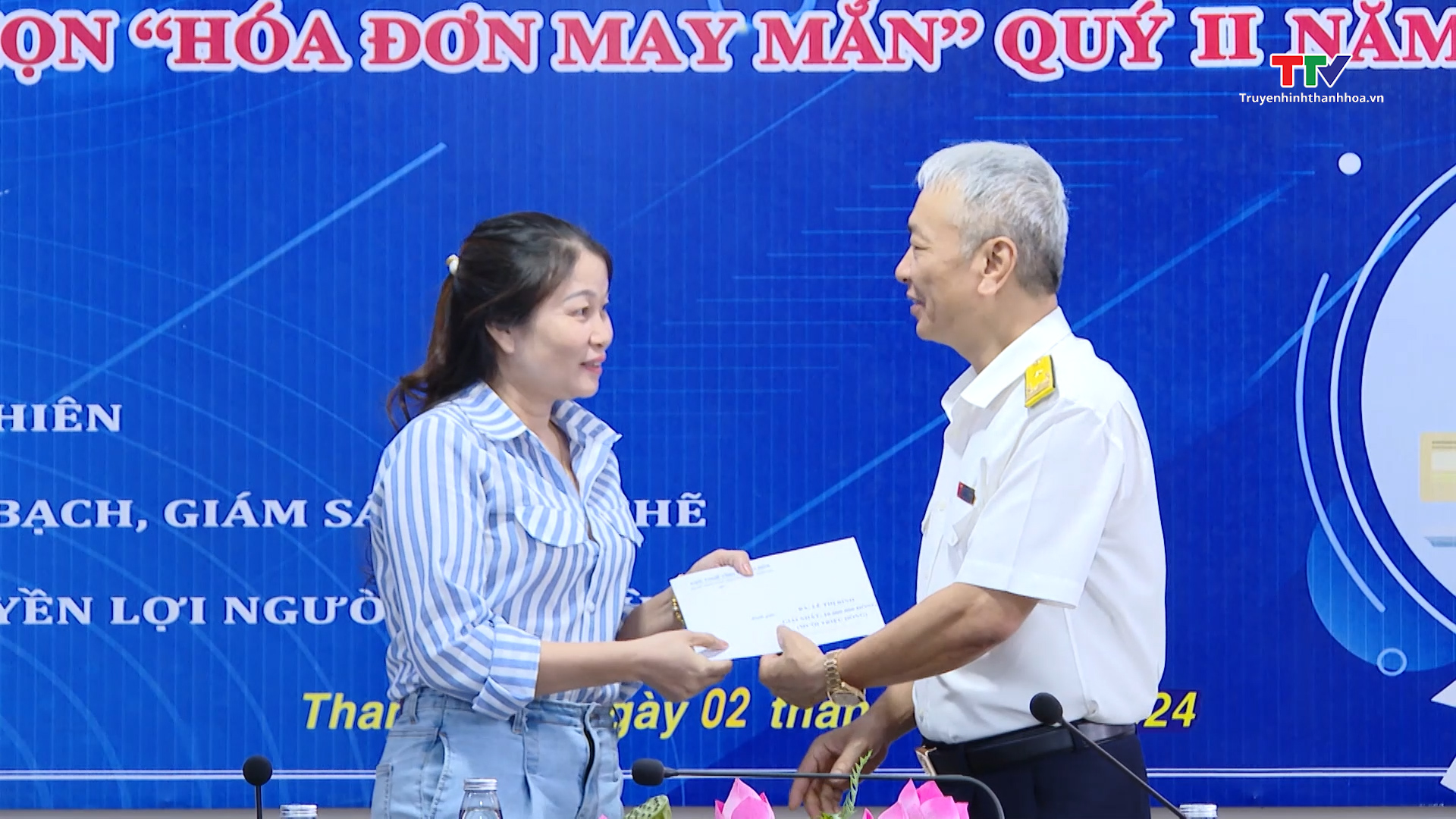 Trao thưởng chương trình "Hóa đơn may mắn" quý II/2024- Ảnh 1.